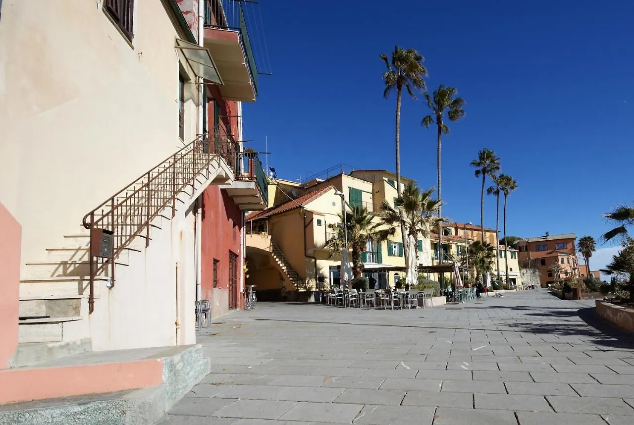 Loft Borgo Foce Apartment Porto Maurizio Italy